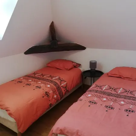 * Maison Aux Portes De Troyes En Champagne * * Sainte-Maure