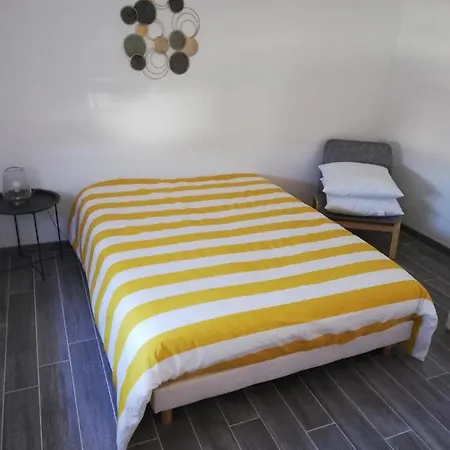* Maison Aux Portes De Troyes En Champagne * Vakantiehuis
