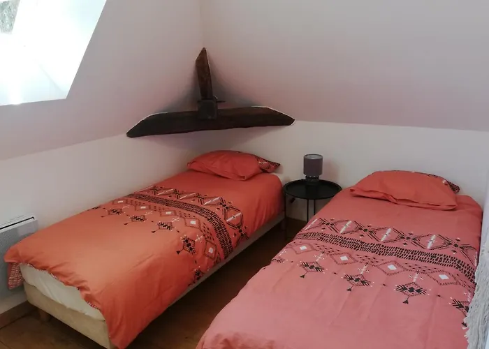 * Maison Aux Portes De Troyes En Champagne * * Sainte-Maure